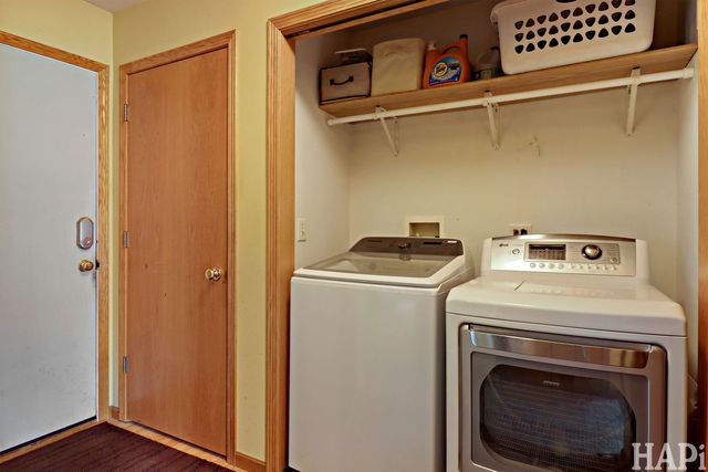 3800 Twin Oaks Drive, Wonder Lake, IL 60097