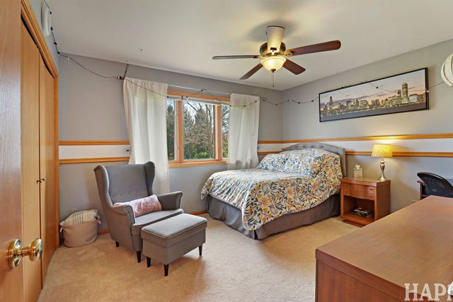 3800 Twin Oaks Drive, Wonder Lake, IL 60097