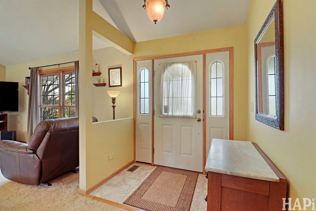 3800 Twin Oaks Drive, Wonder Lake, IL 60097