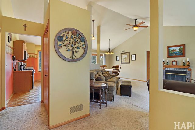 3800 Twin Oaks Drive, Wonder Lake, IL 60097