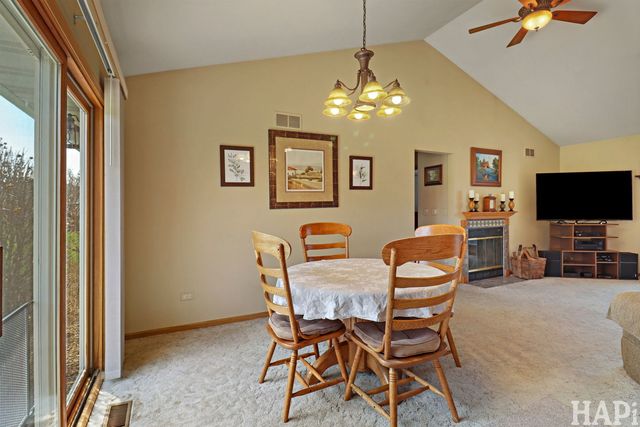 3800 Twin Oaks Drive, Wonder Lake, IL 60097