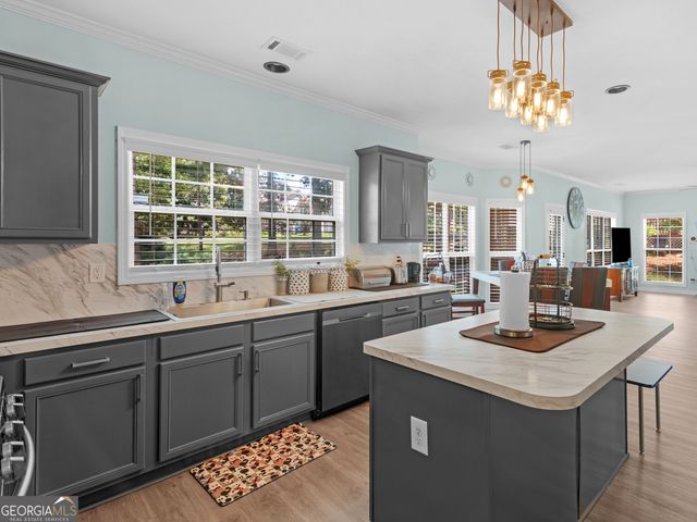 1224 Saxony Drive SE, Conyers, GA 30013