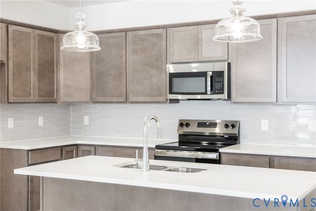 4118 Ebbies Xing, Midlothian, VA 23112