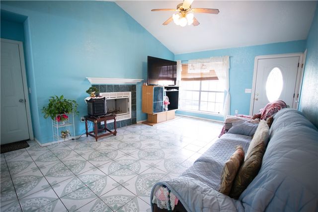 2108 S F Street, Rogers, AR 72758