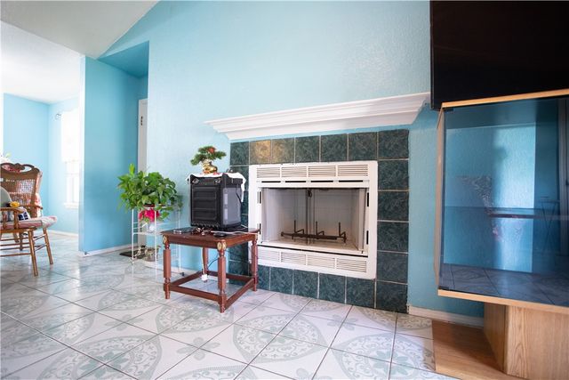 2108 S F Street, Rogers, AR 72758