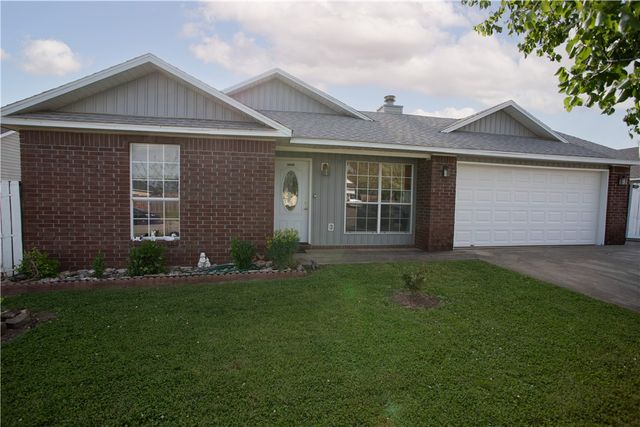 2108 S F Street, Rogers, AR 72758