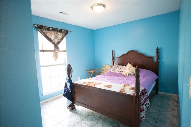 2108 S F Street, Rogers, AR 72758