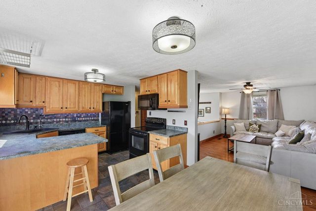 130 Country View Drive, Harrison, OH 45030