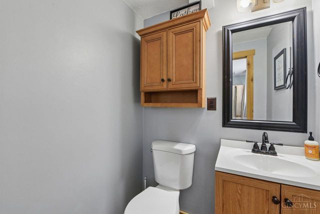 130 Country View Drive, Harrison, OH 45030