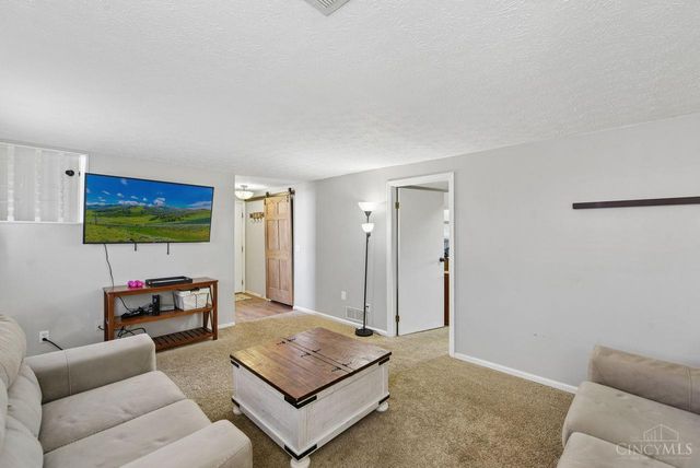 130 Country View Drive, Harrison, OH 45030