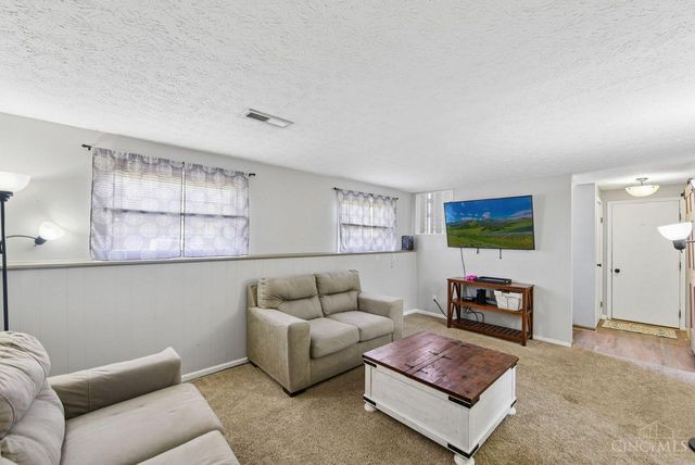 130 Country View Drive, Harrison, OH 45030