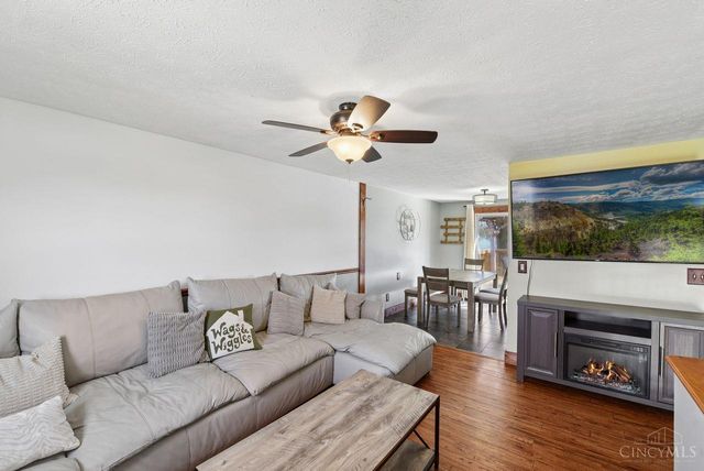 130 Country View Drive, Harrison, OH 45030