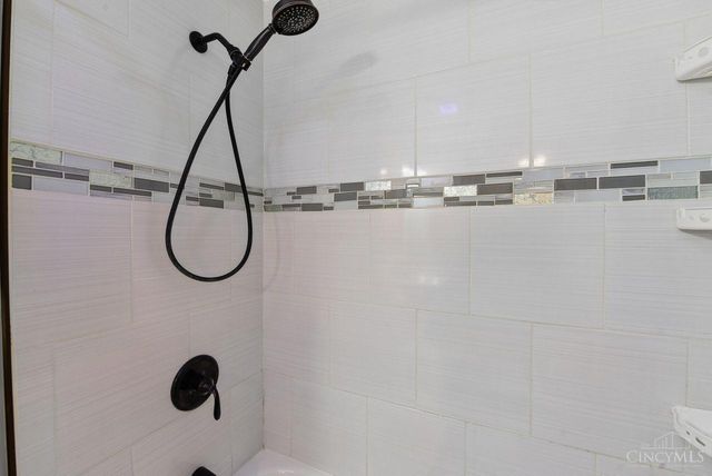 130 Country View Drive, Harrison, OH 45030