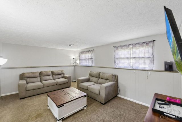 130 Country View Drive, Harrison, OH 45030