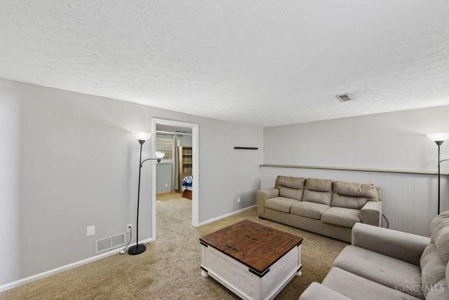 130 Country View Drive, Harrison, OH 45030