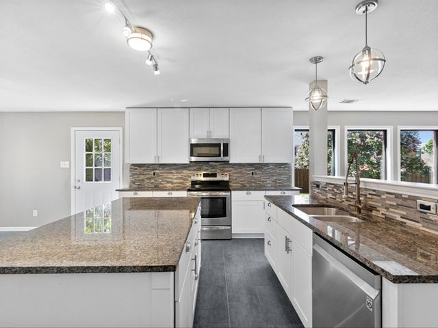 5304 Los Altos Road, Fort Worth, TX 76244