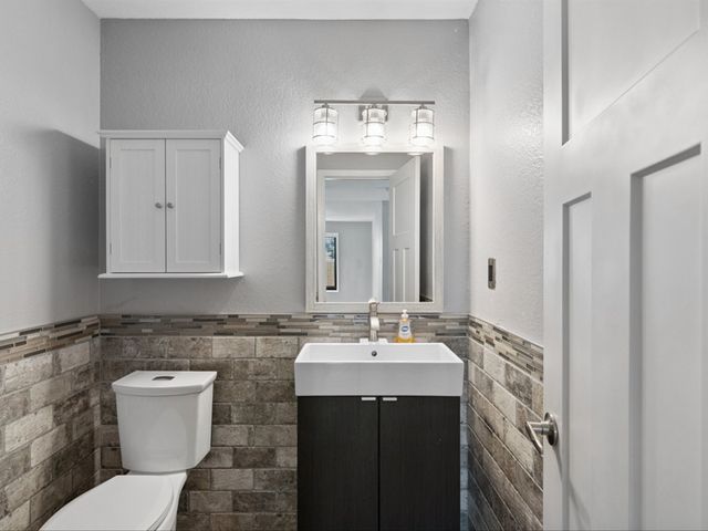 5304 Los Altos Road, Fort Worth, TX 76244