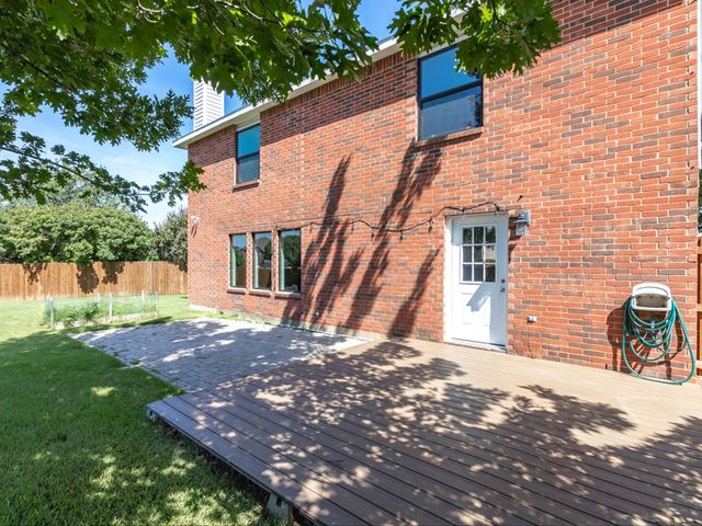 5304 Los Altos Road, Fort Worth, TX 76244