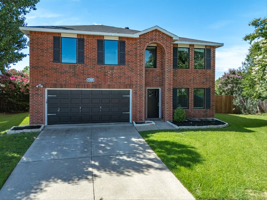 5304 Los Altos Road, Fort Worth, TX 76244