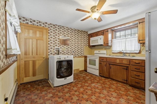 36 Lakewood Dr, Harwich, MA 02645