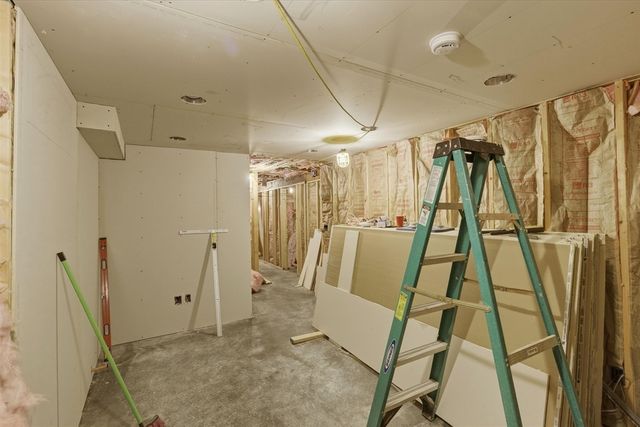 36 Lakewood Dr, Harwich, MA 02645