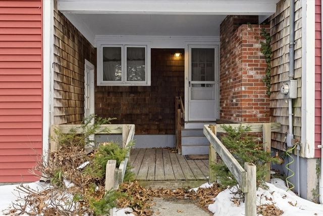 36 Lakewood Dr, Harwich, MA 02645