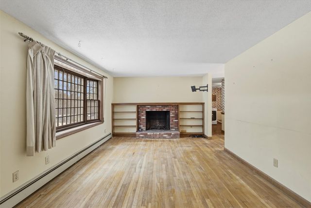 36 Lakewood Dr, Harwich, MA 02645