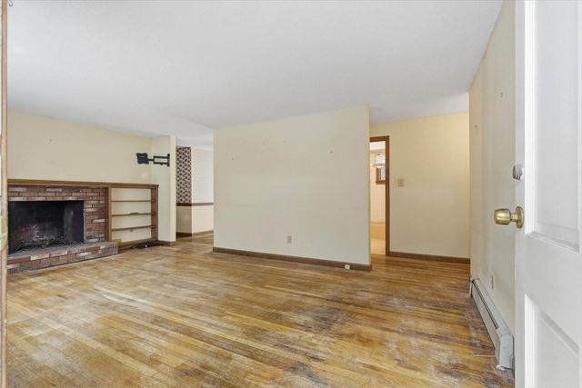 36 Lakewood Dr, Harwich, MA 02645