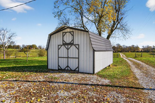 935 Keenon Road, Harrodsburg, KY 40330