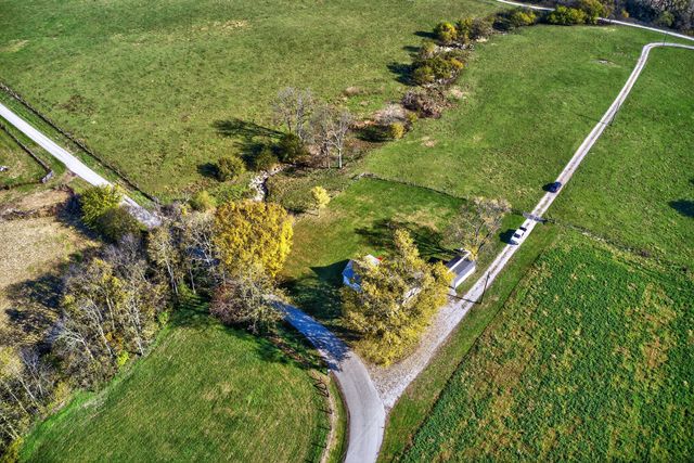 935 Keenon Road, Harrodsburg, KY 40330