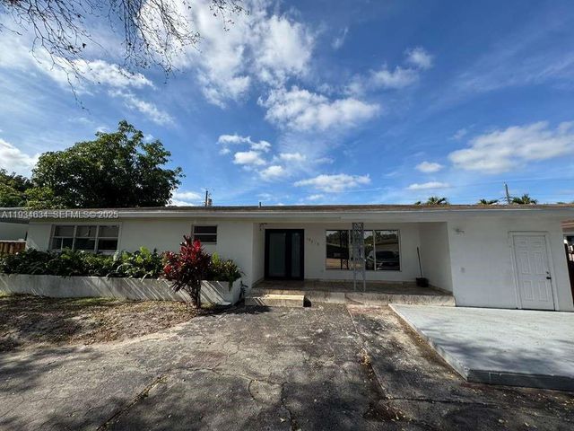 19410 NE 19th Ave, Miami, FL 33179