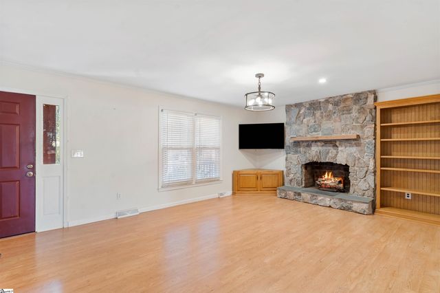 112 Stephens Circle, Piedmont, SC 29673