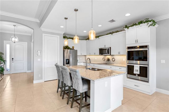 1646 Segovia Circle, Vero Beach, FL 32966