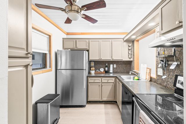 5370 LAS VERDES Circle 209, Delray Beach, FL 33484