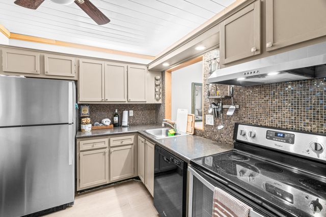 5370 LAS VERDES Circle 209, Delray Beach, FL 33484