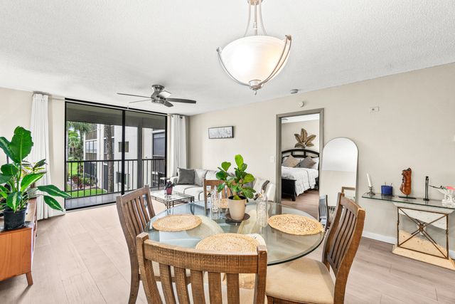 5370 LAS VERDES Circle 209, Delray Beach, FL 33484