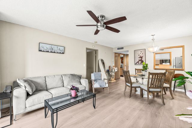 5370 LAS VERDES Circle 209, Delray Beach, FL 33484