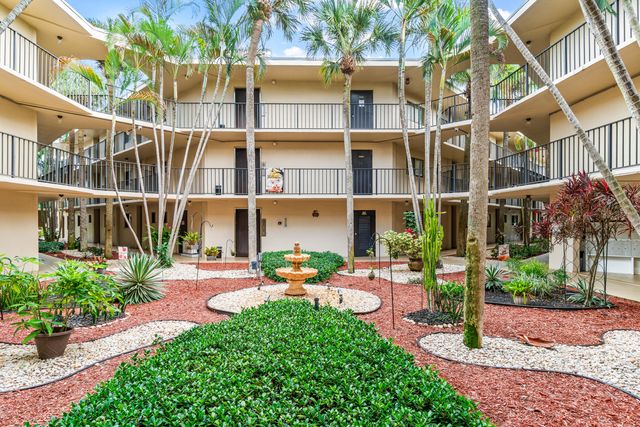 5370 LAS VERDES Circle 209, Delray Beach, FL 33484