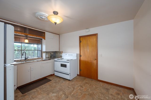 1134 SW C Street, Ephrata, WA 98823