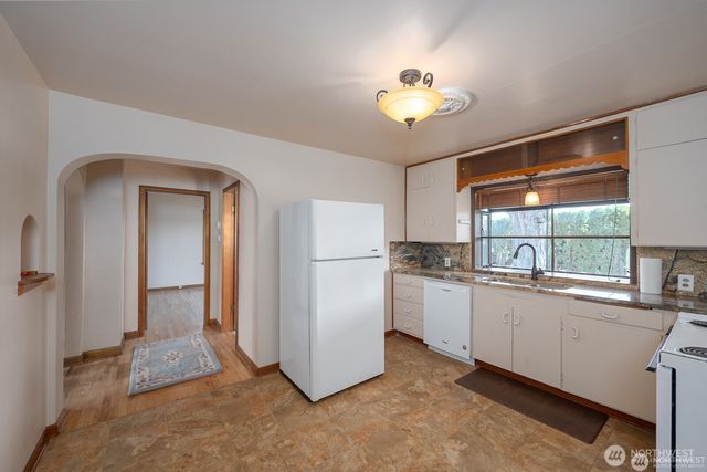 1134 SW C Street, Ephrata, WA 98823