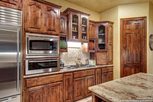 7 E Park Mountain, San Antonio, TX 78255