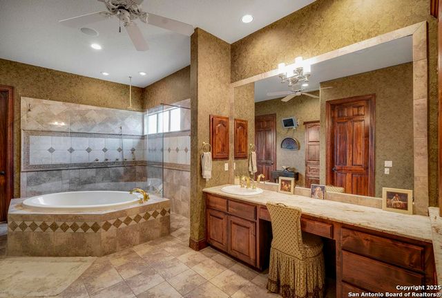 7 E Park Mountain, San Antonio, TX 78255