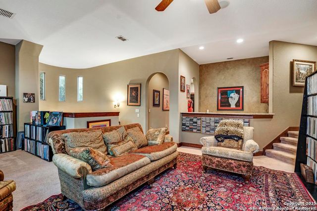 7 E Park Mountain, San Antonio, TX 78255