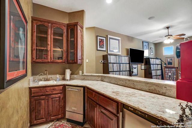 7 E Park Mountain, San Antonio, TX 78255