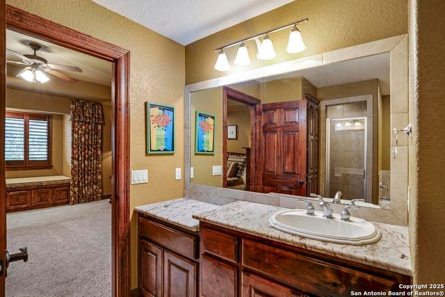 7 E Park Mountain, San Antonio, TX 78255