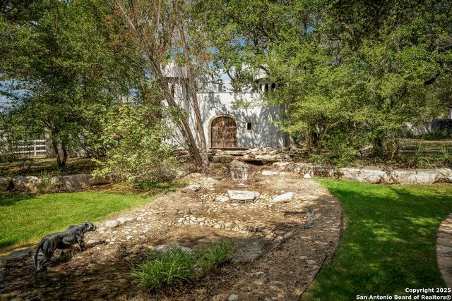 7 E Park Mountain, San Antonio, TX 78255