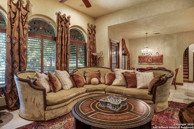 7 E Park Mountain, San Antonio, TX 78255