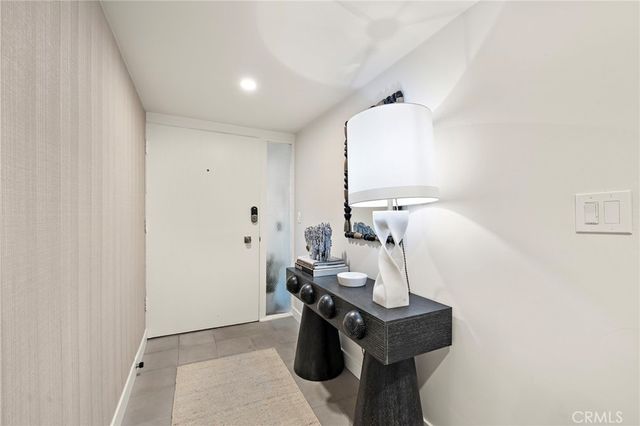 21703 Ocean Vista 101-A, Laguna Beach, CA 92651