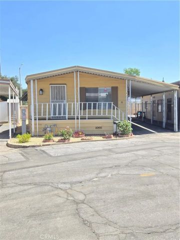840 E Foothill blvd East 38, Azusa, CA 91702