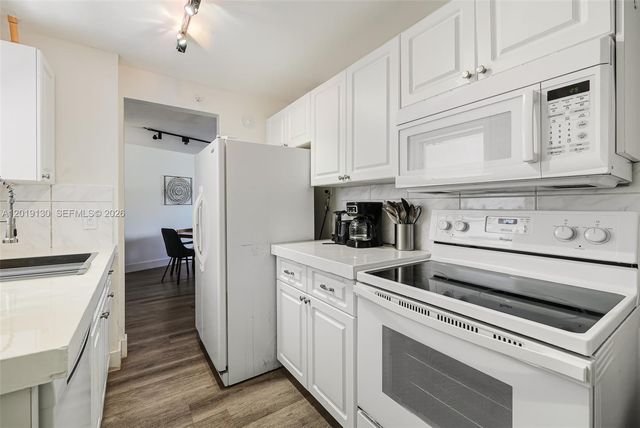1881 Washington Ave 4B, Miami Beach, FL 33139